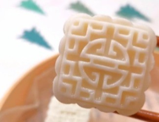 健脾養(yǎng)胃低熱量，氣血雙補(bǔ)桃花顏——三七山藥糕