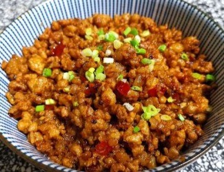 如果冰箱里只有一樣?xùn)|西，只能是它——萬能的三七肉臊子