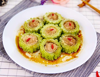 三七怎么吃：三七粉三七花苦瓜釀肉，原來(lái)苦也是種美味